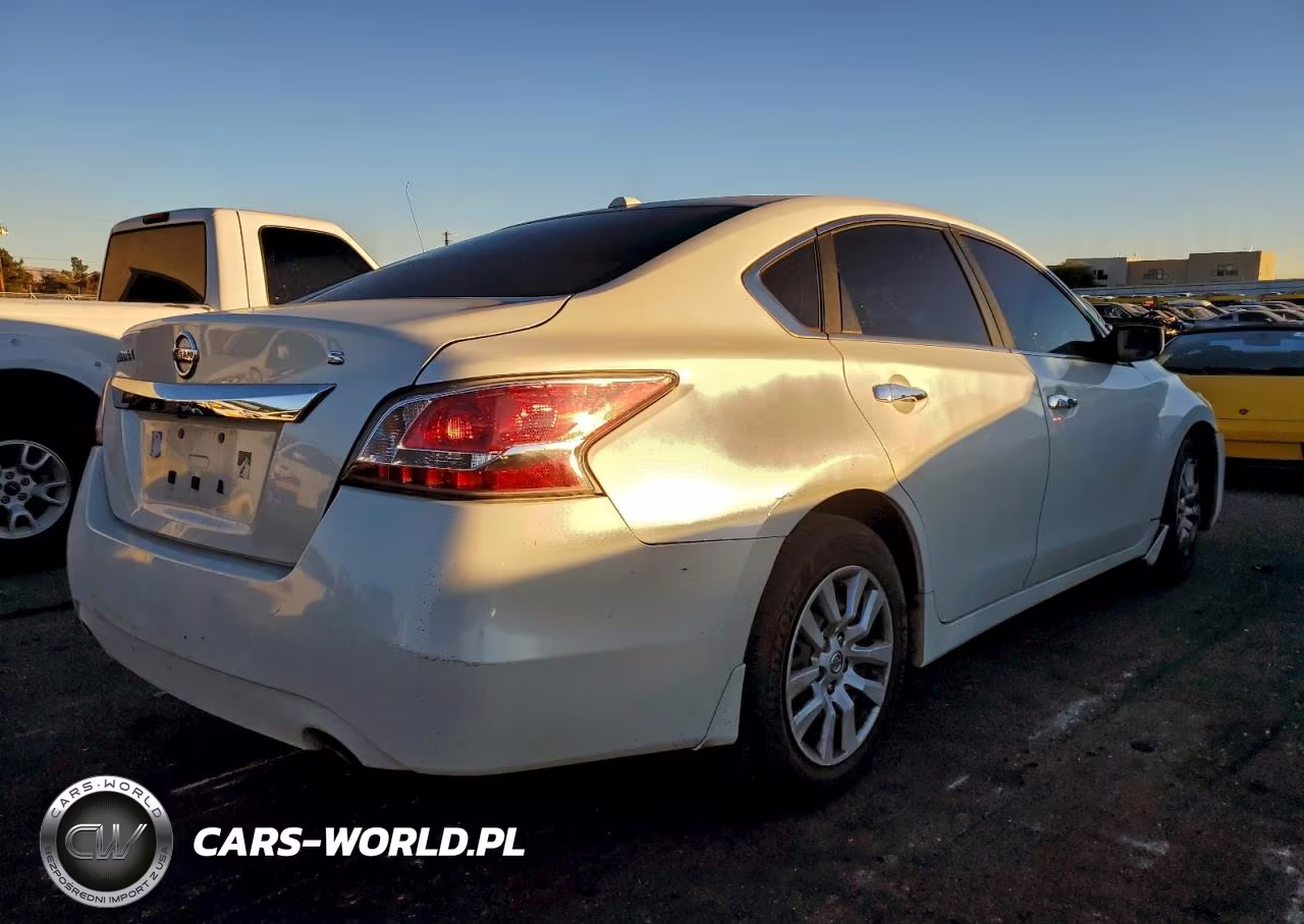 2015 Nissan Altima 2.5 VIN:1N4AL3APXFC146816 - 3