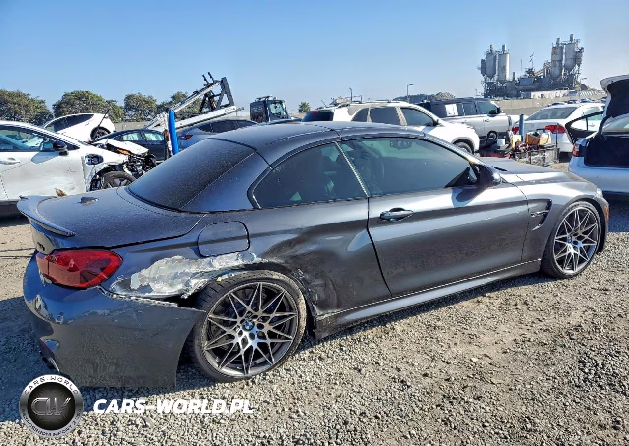 2016 BMW M4 VIN:WBS3U9C55GP970515 - 3