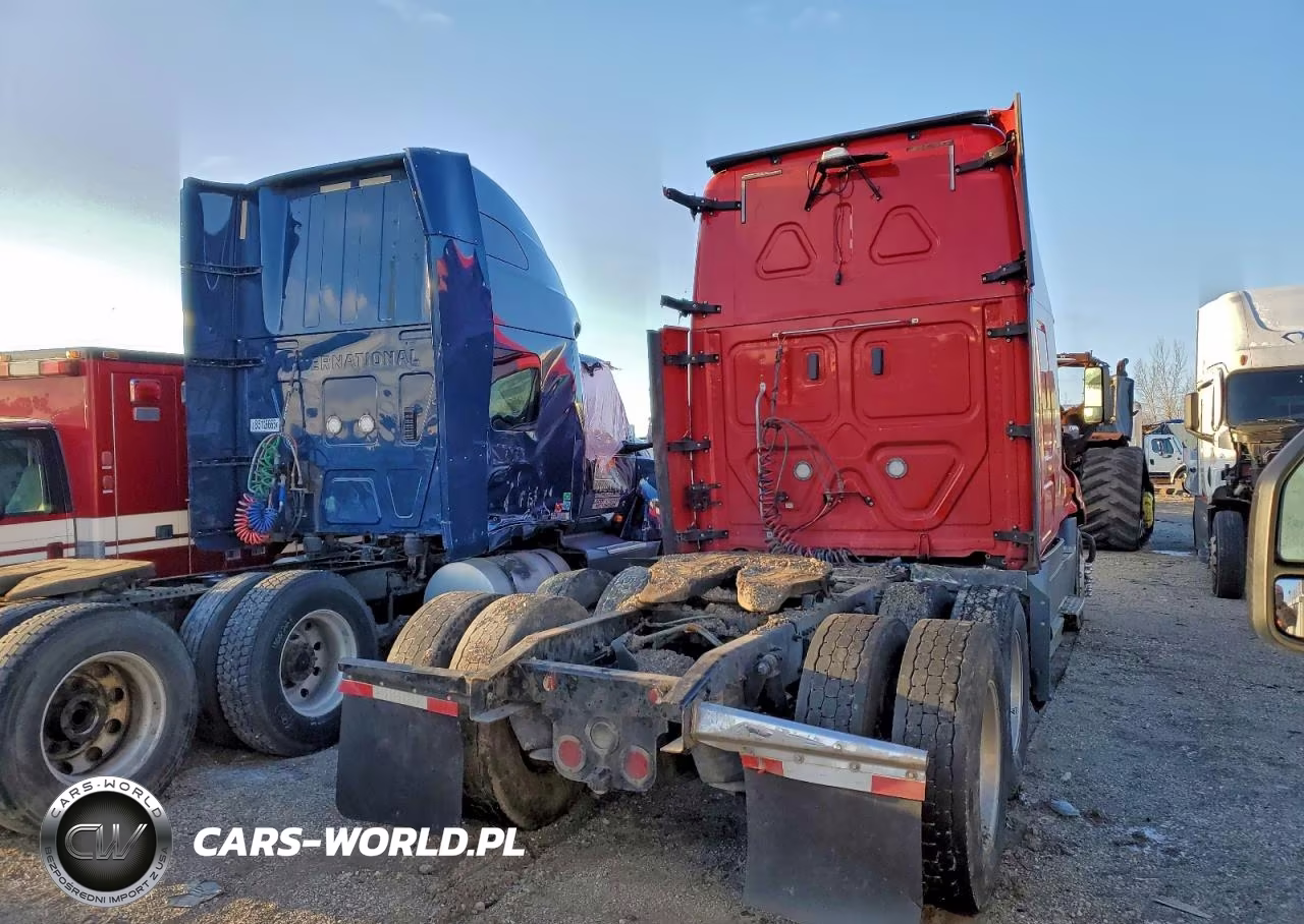 2018 Freightliner Cascadia 125 Semi Truck VIN:1FUJGLDR2JLJH7891 - 4