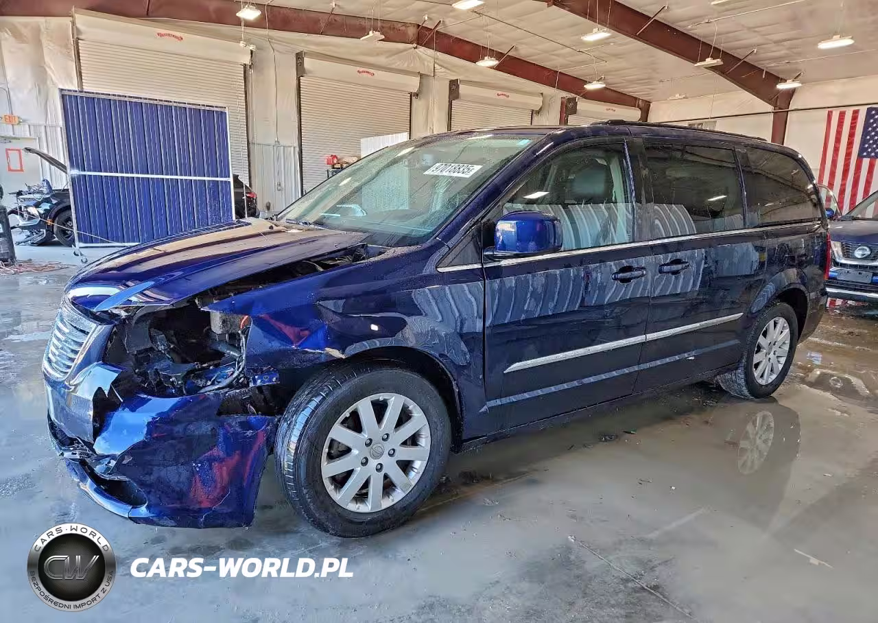 2013 Chrysler Town & Country Touring
