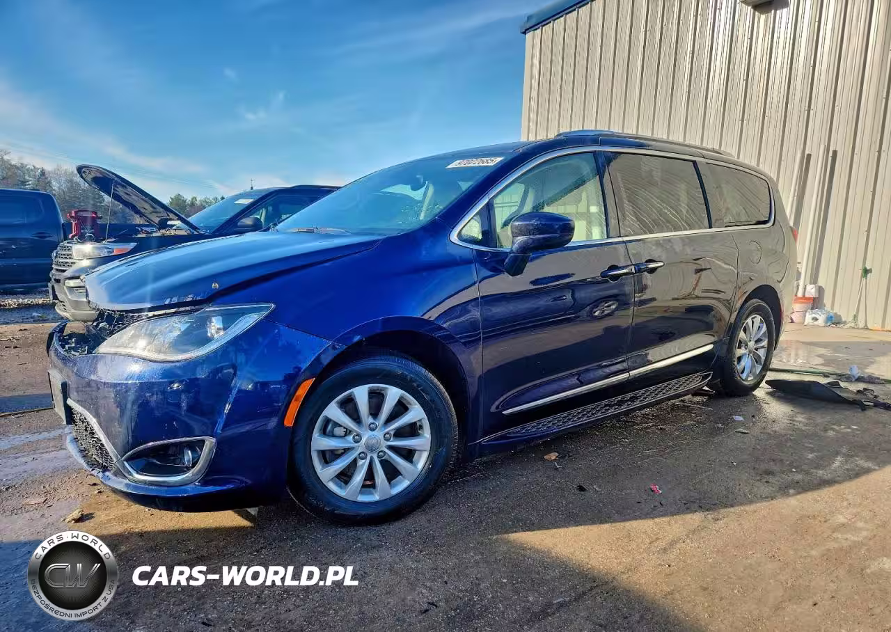 2018 Chrysler Pacifica Touring L