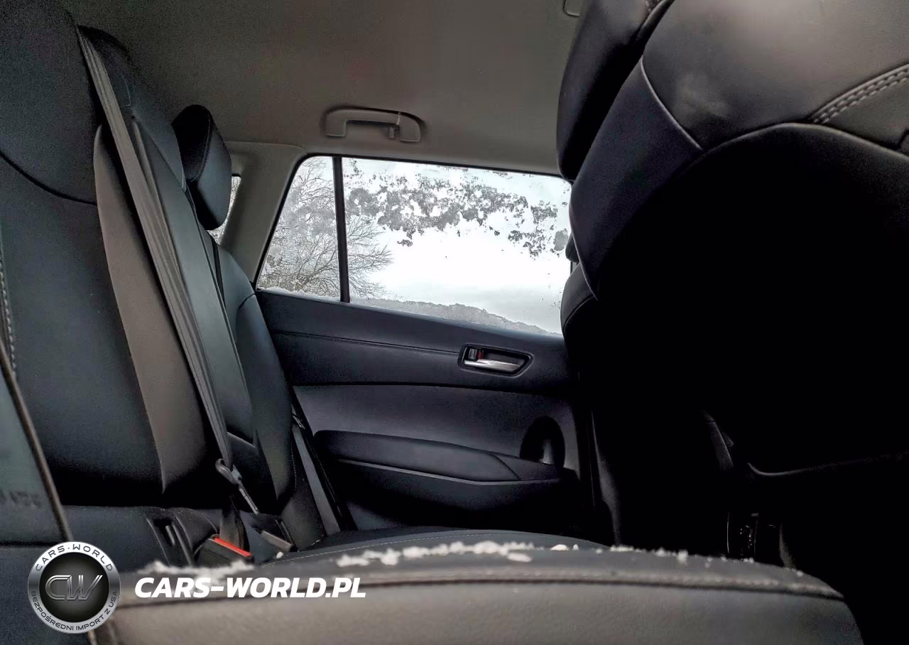 2022 Toyota Corolla Cross Xle VIN:7MUDAABG7NV034140 - 11