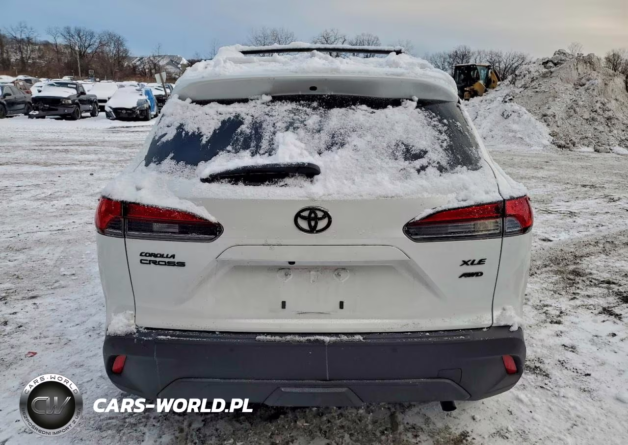 2022 Toyota Corolla Cross Xle VIN:7MUDAABG7NV034140 - 6