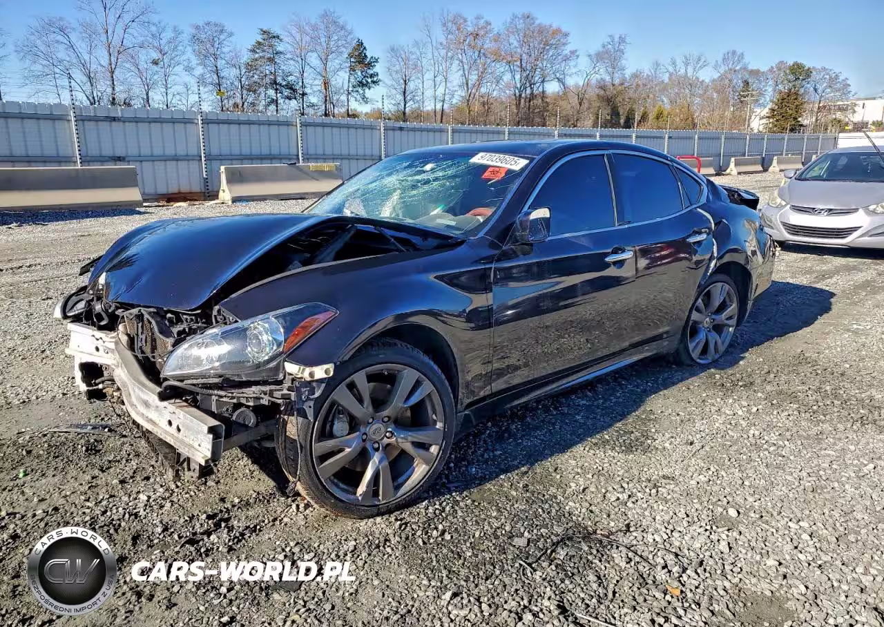 2012 Infiniti M37
