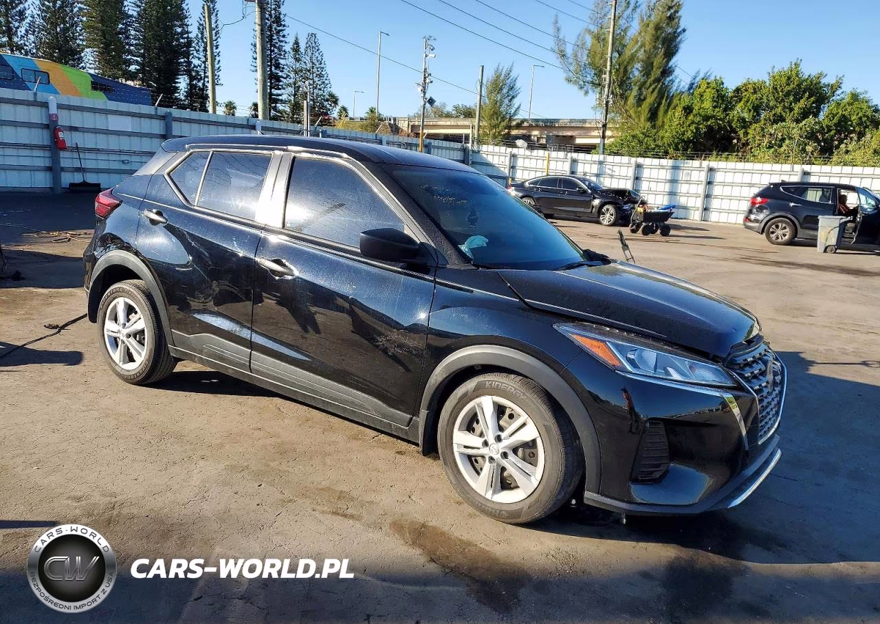 2023 Nissan Kicks S VIN:3N1CP5BV8PL558144 - 4