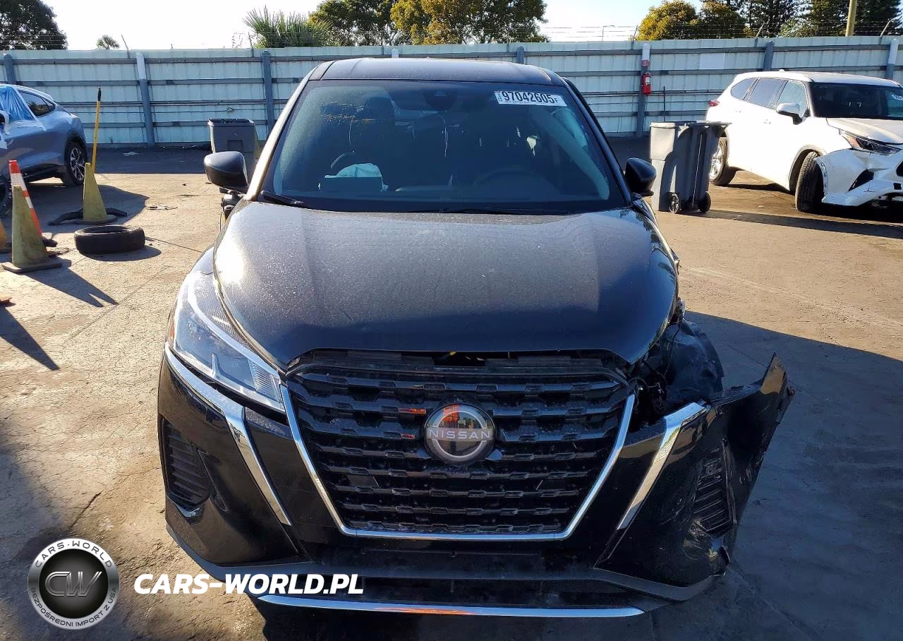 2023 Nissan Kicks S VIN:3N1CP5BV8PL558144 - 5
