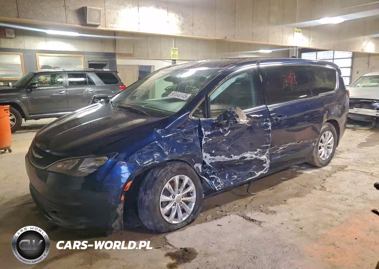 2017 Chrysler Pacifica Touring
