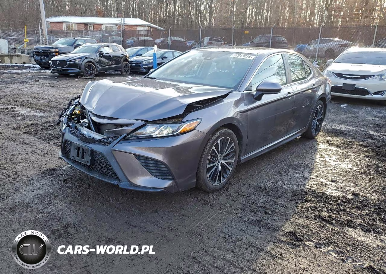 2020 Toyota Camry Se