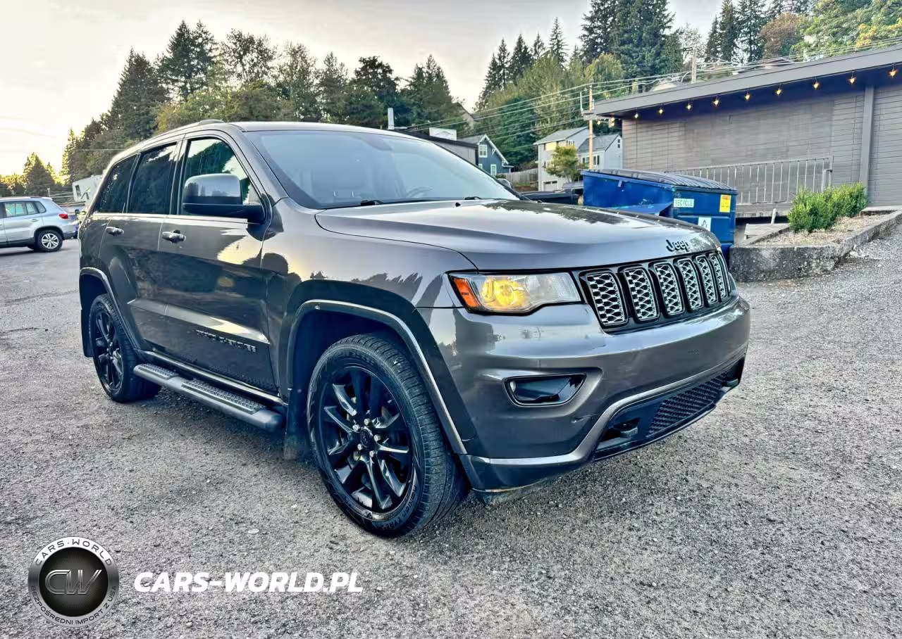2020 Jeep Grand Cherokee Laredo
