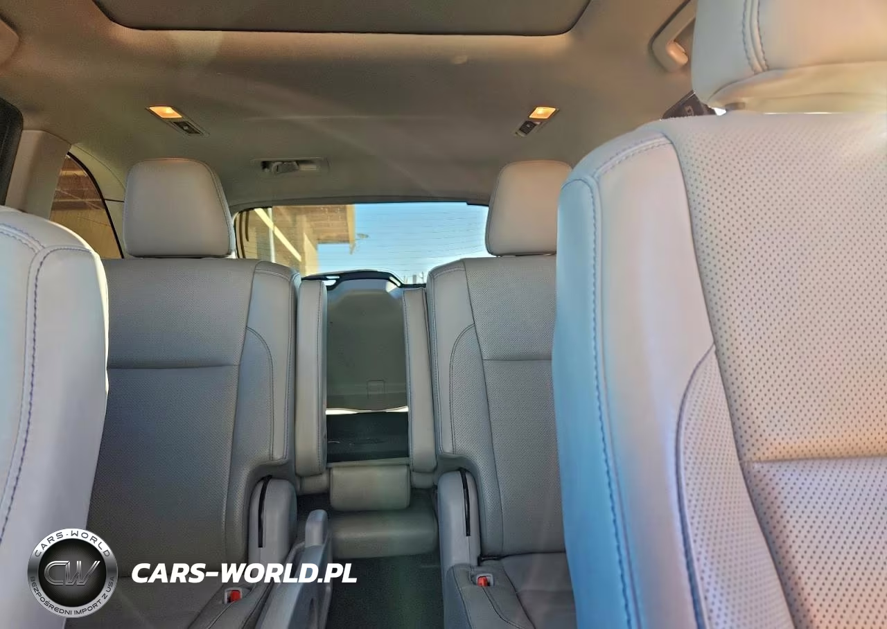 2019 Toyota Highlander Limited Platinum VIN:5TDYZRFH3KS340625 - 10