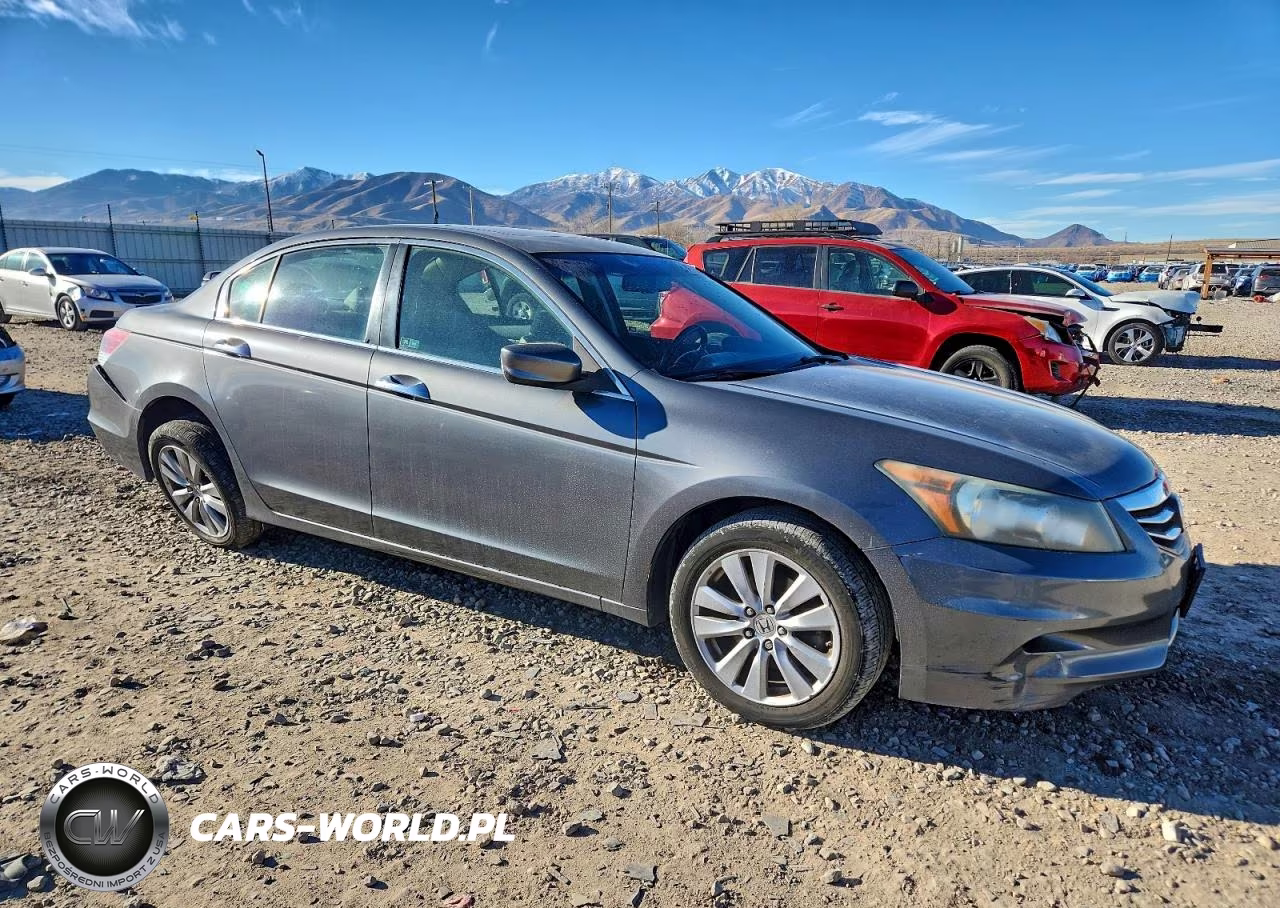 2011 Honda Accord Exl VIN:1HGCP3F86BA004396 - 4