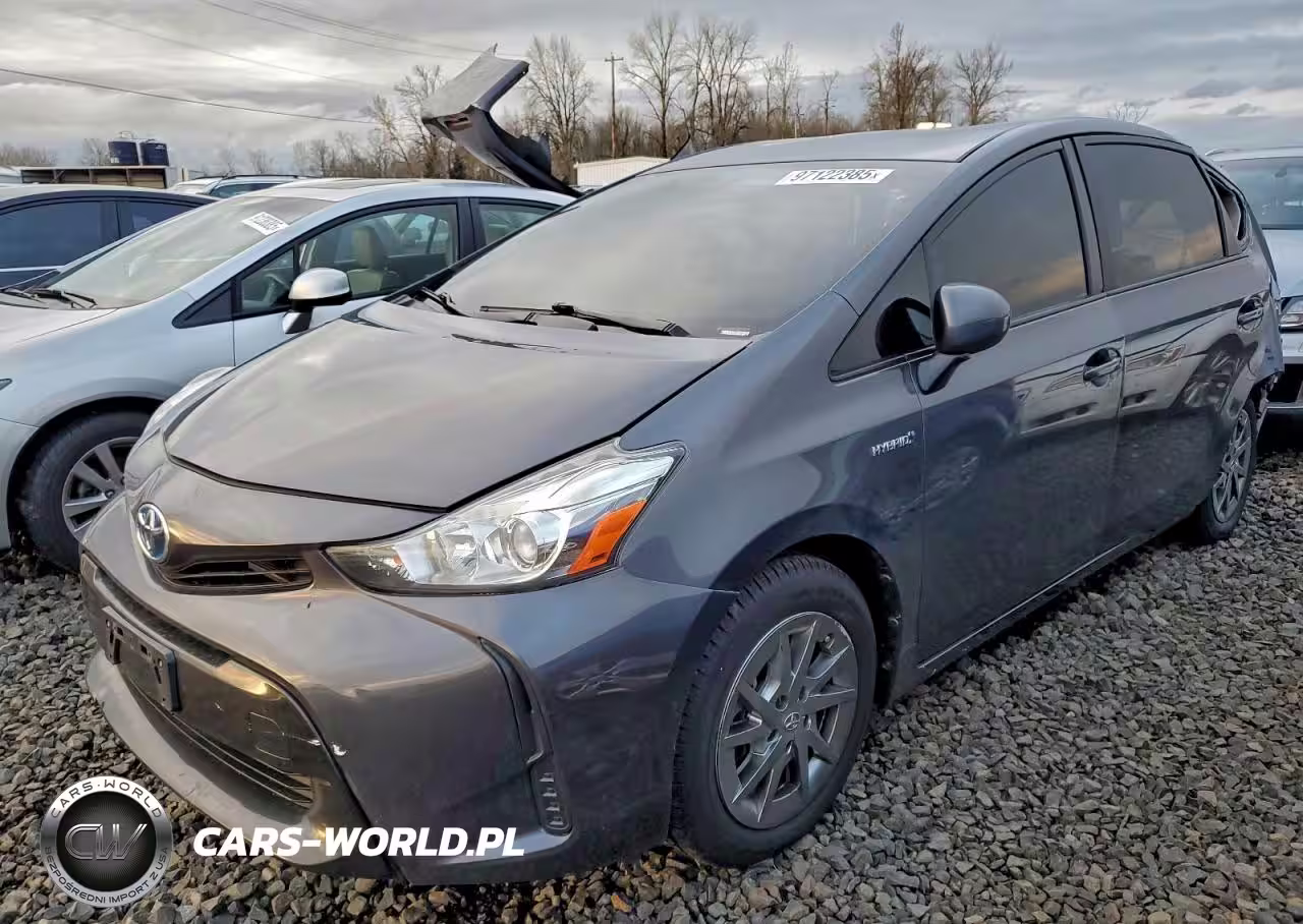 TOYOTA PRIUS V