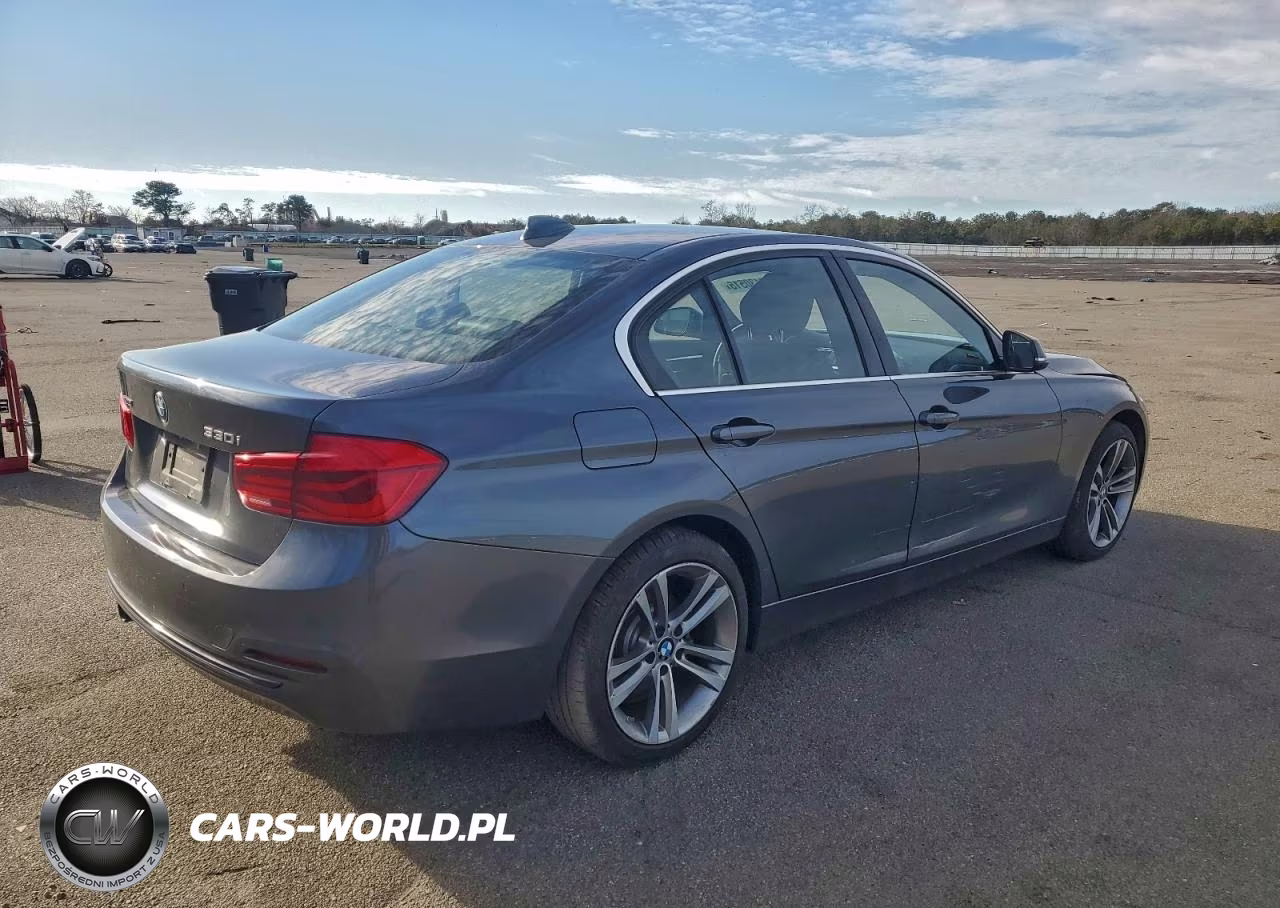2018 BMW 330 Xi VIN:WBA8D9C50JA616325 - 3