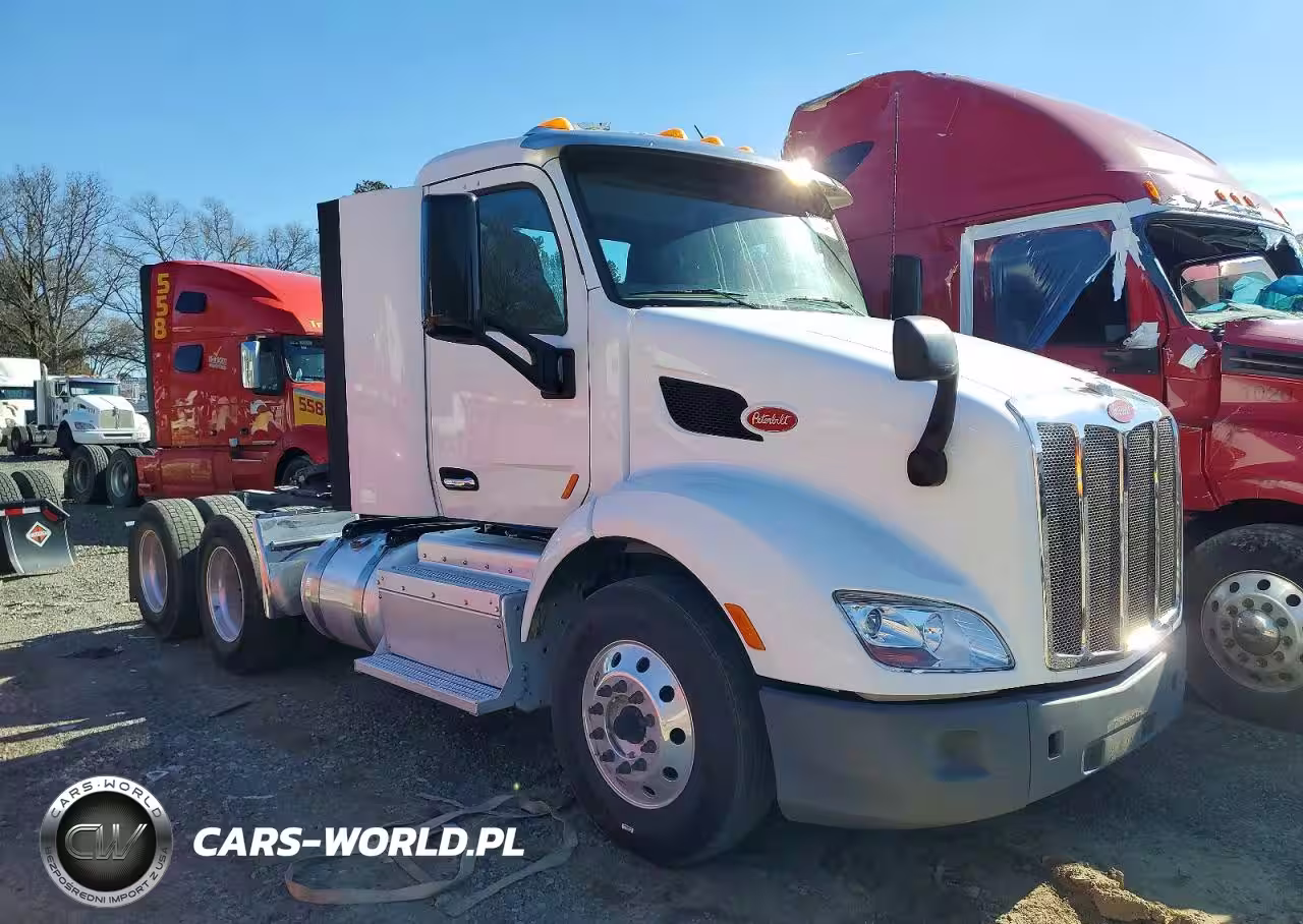 2017 Peterbilt 579 Semi Truck