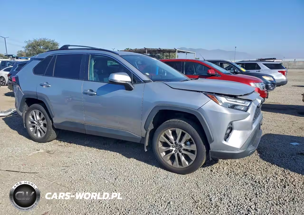 2022 Toyota Rav4 Xle Premium VIN:2T3A1RFV3NC273544 - 4