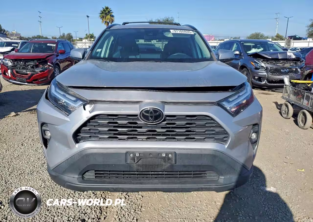 2022 Toyota Rav4 Xle Premium VIN:2T3A1RFV3NC273544 - 5
