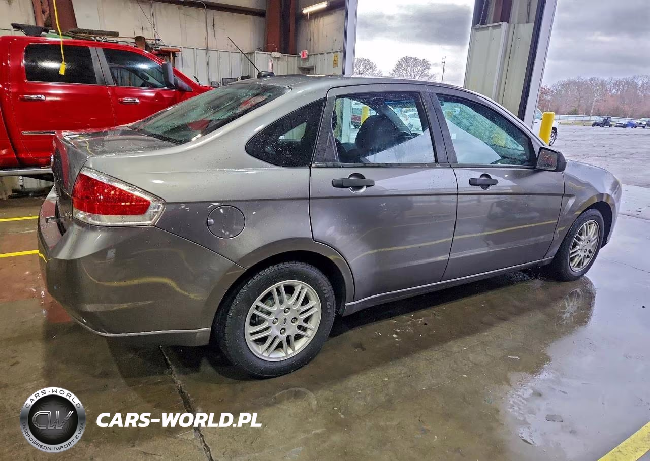 2011 Ford Focus Se VIN:1FAHP3FNXBW153204 - 3
