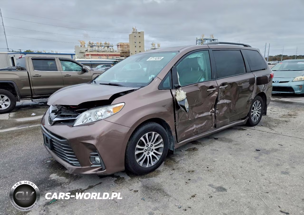 2020 Toyota Sienna Xle