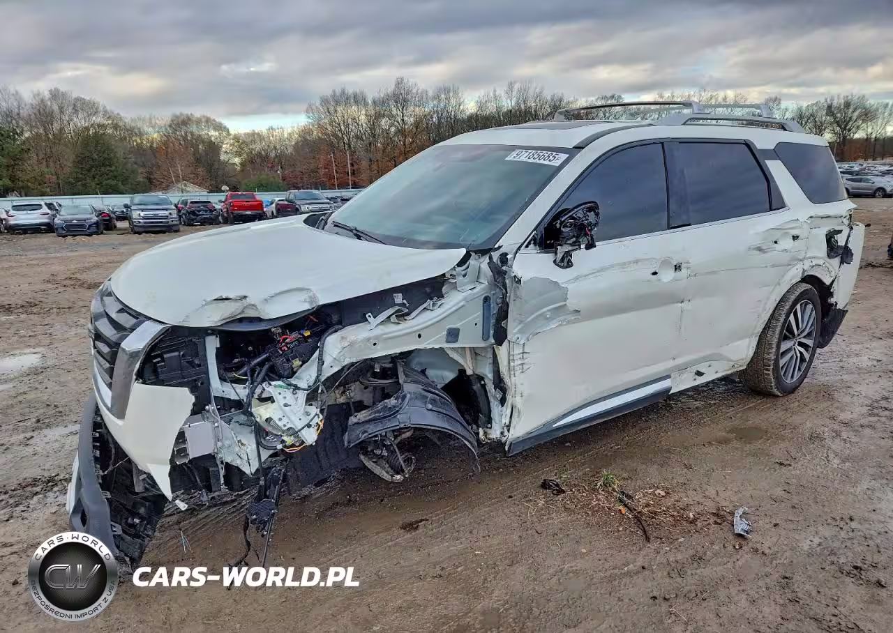 2023 Nissan Pathfinder Platinum