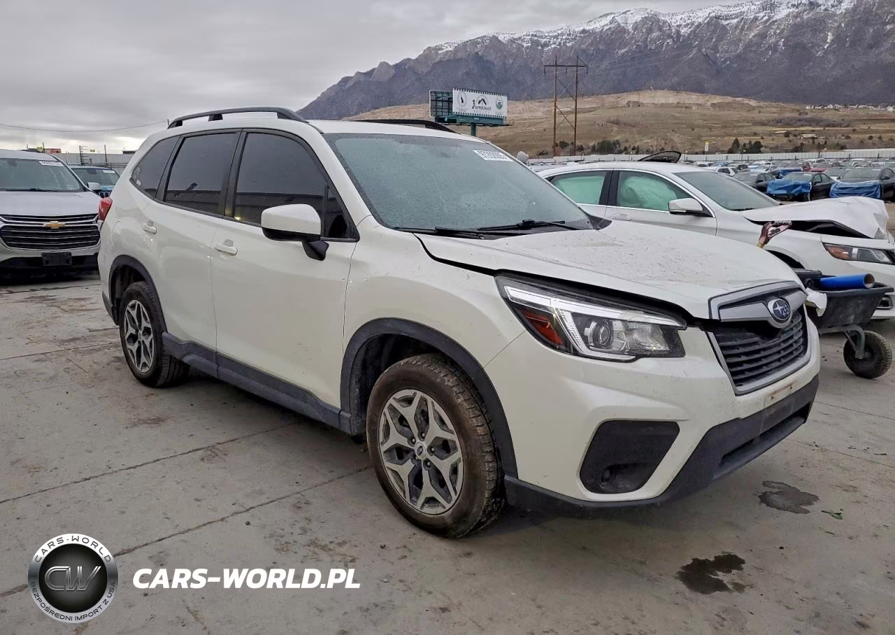 2019 Subaru Forester Premium VIN:JF2SKAGC8KH512538 - 4