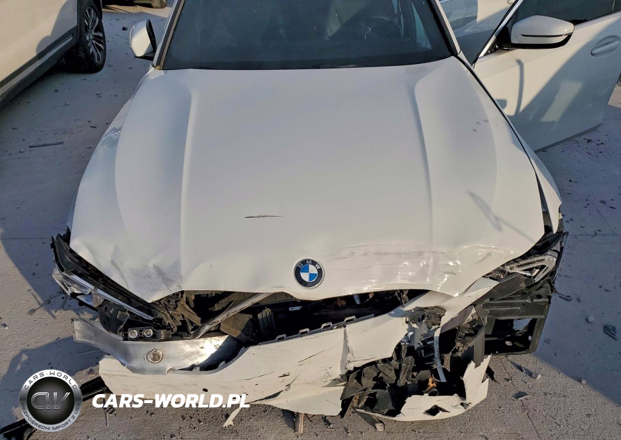 2024 BMW Motorrad 330I VIN:3MW69FF04R8E07586 - 11