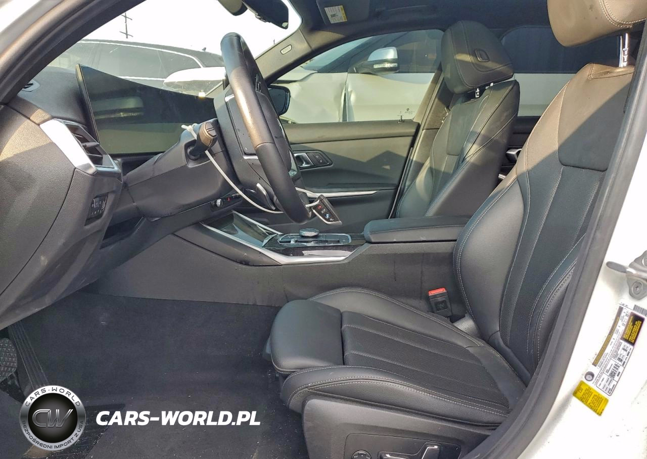 2024 BMW Motorrad 330I VIN:3MW69FF04R8E07586 - 7