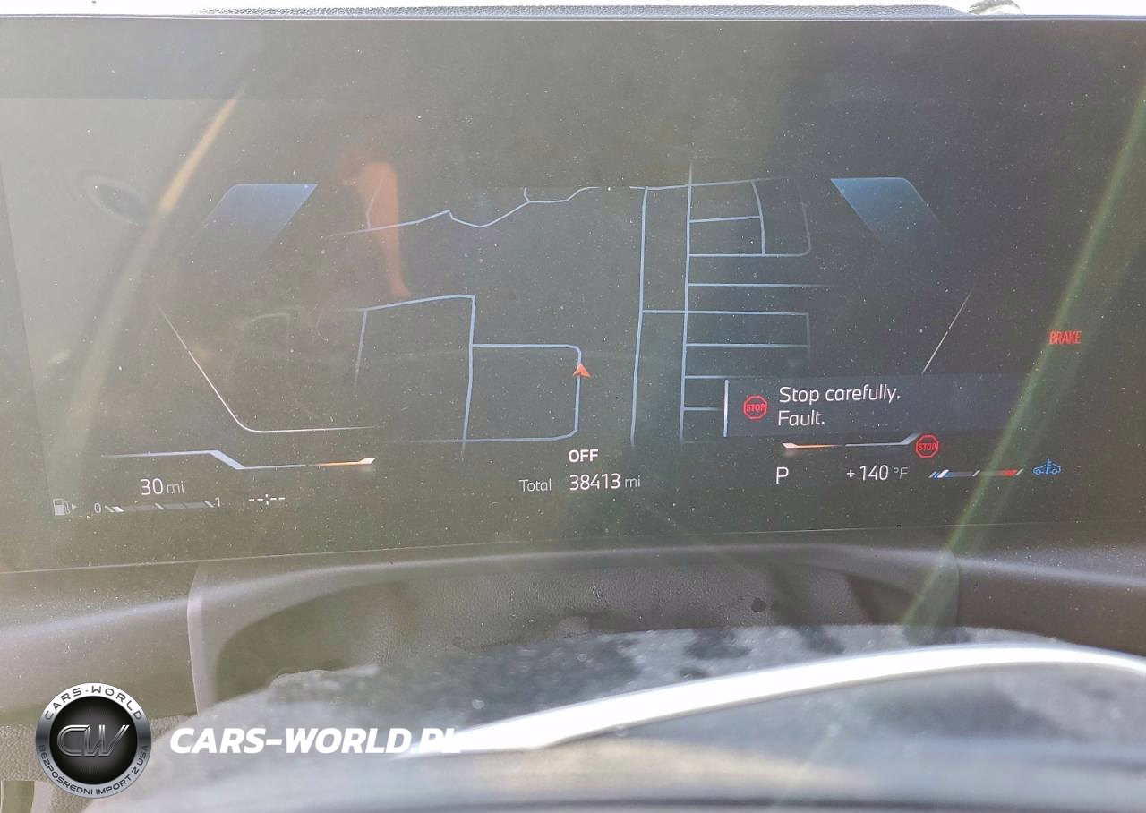 2024 BMW Motorrad 330I VIN:3MW69FF04R8E07586 - 9