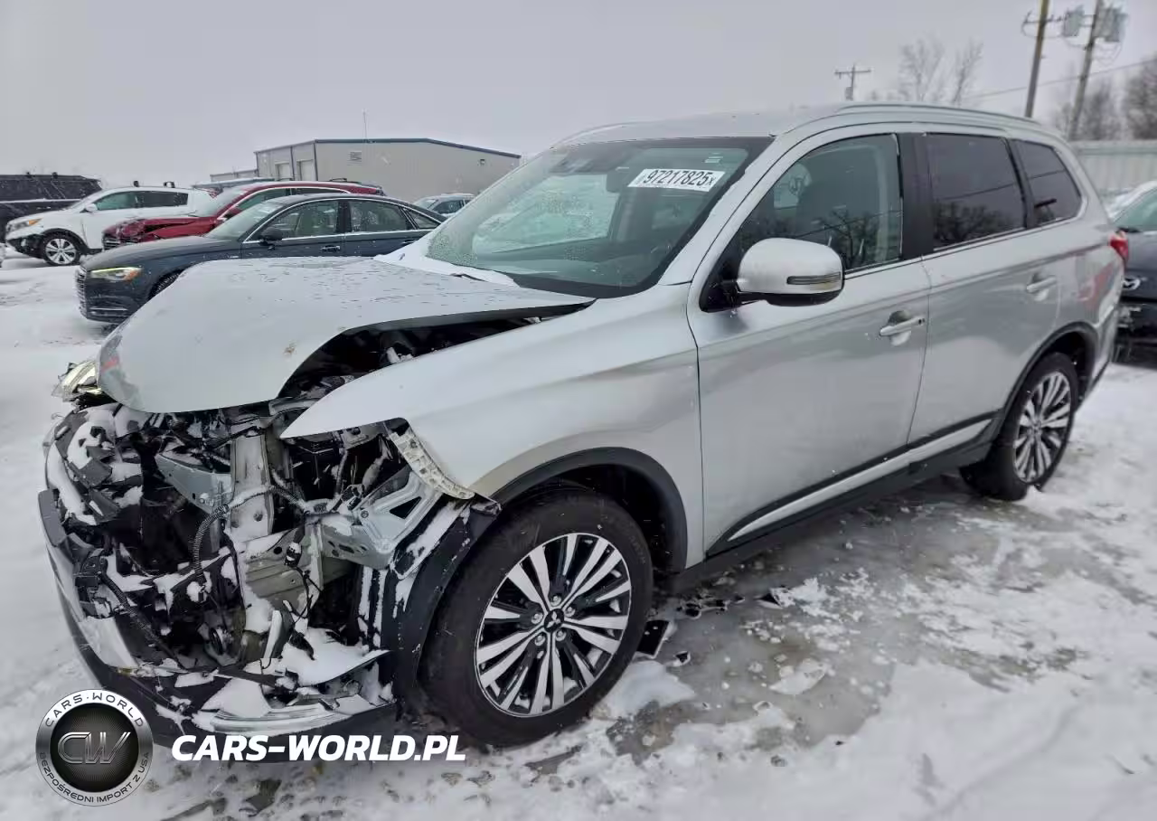 2020 Mitsubishi Outlander Se