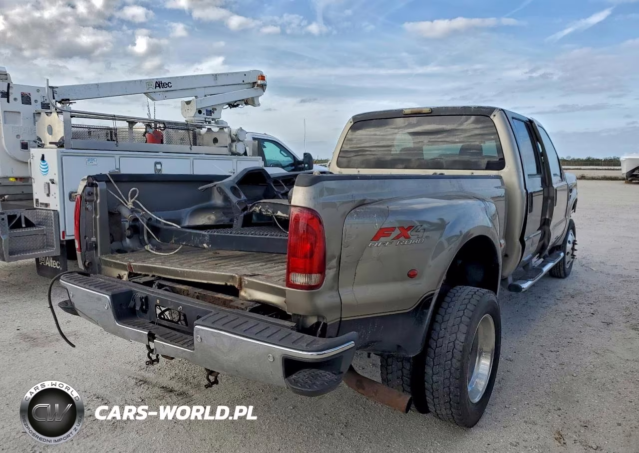 2004 Ford F550 Supe VIN:1FDAW57P74EC28326 - 4