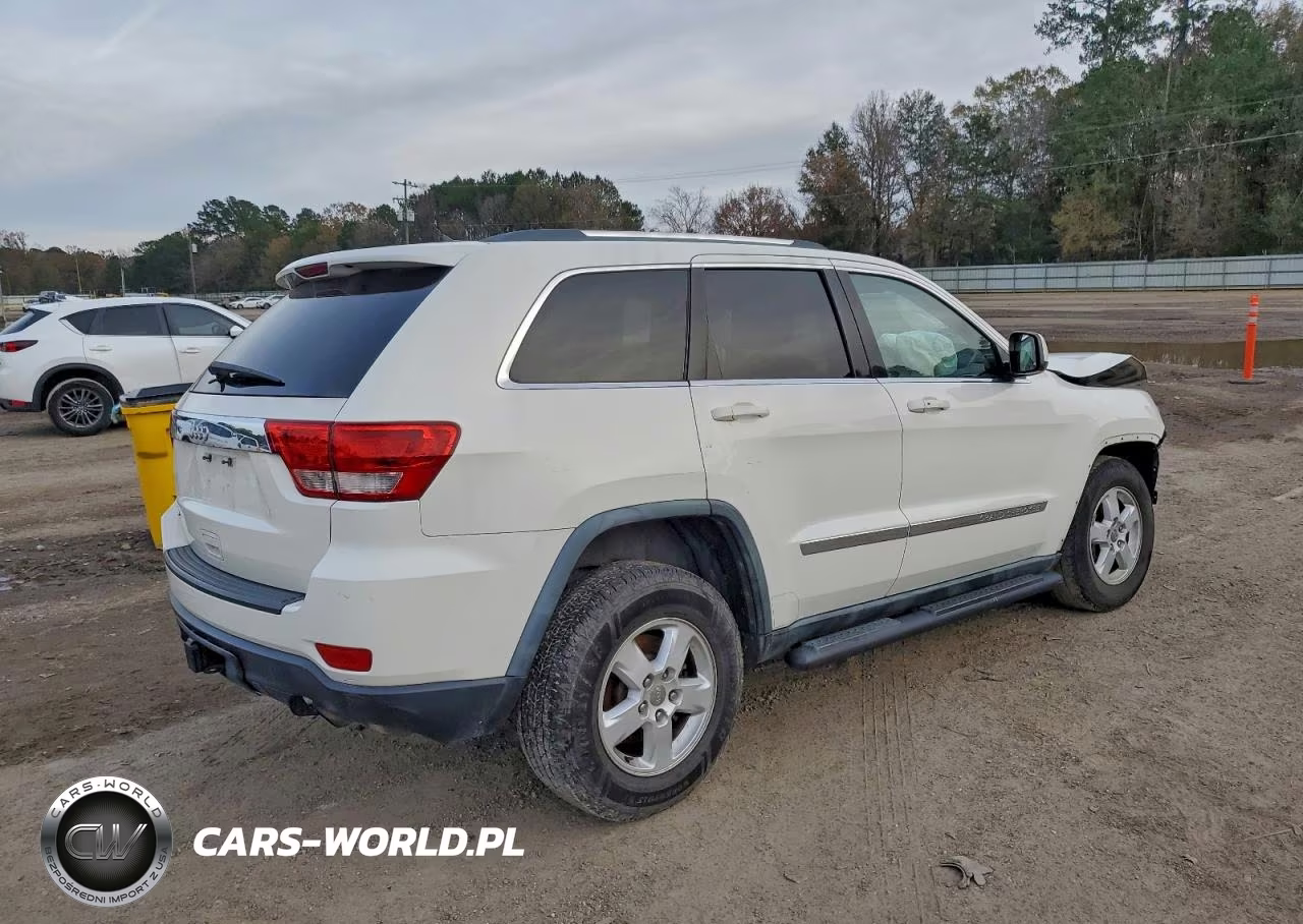 2011 Jeep Grand Cherokee Laredo VIN:1J4RS4GG1BC539136 - 3
