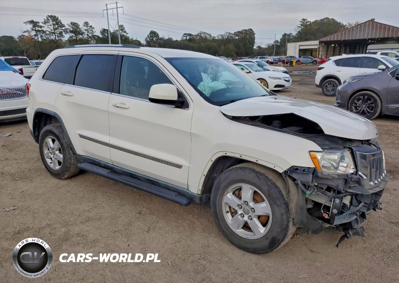 2011 Jeep Grand Cherokee Laredo VIN:1J4RS4GG1BC539136 - 4