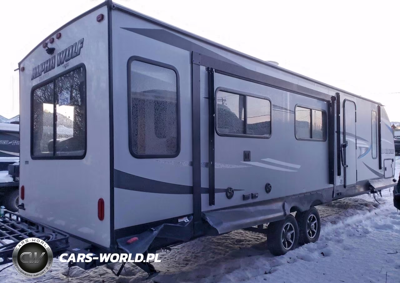 2019 Forest River Alpha Wolf Camper VIN:5ZT2CKRB9K2302148 - 4