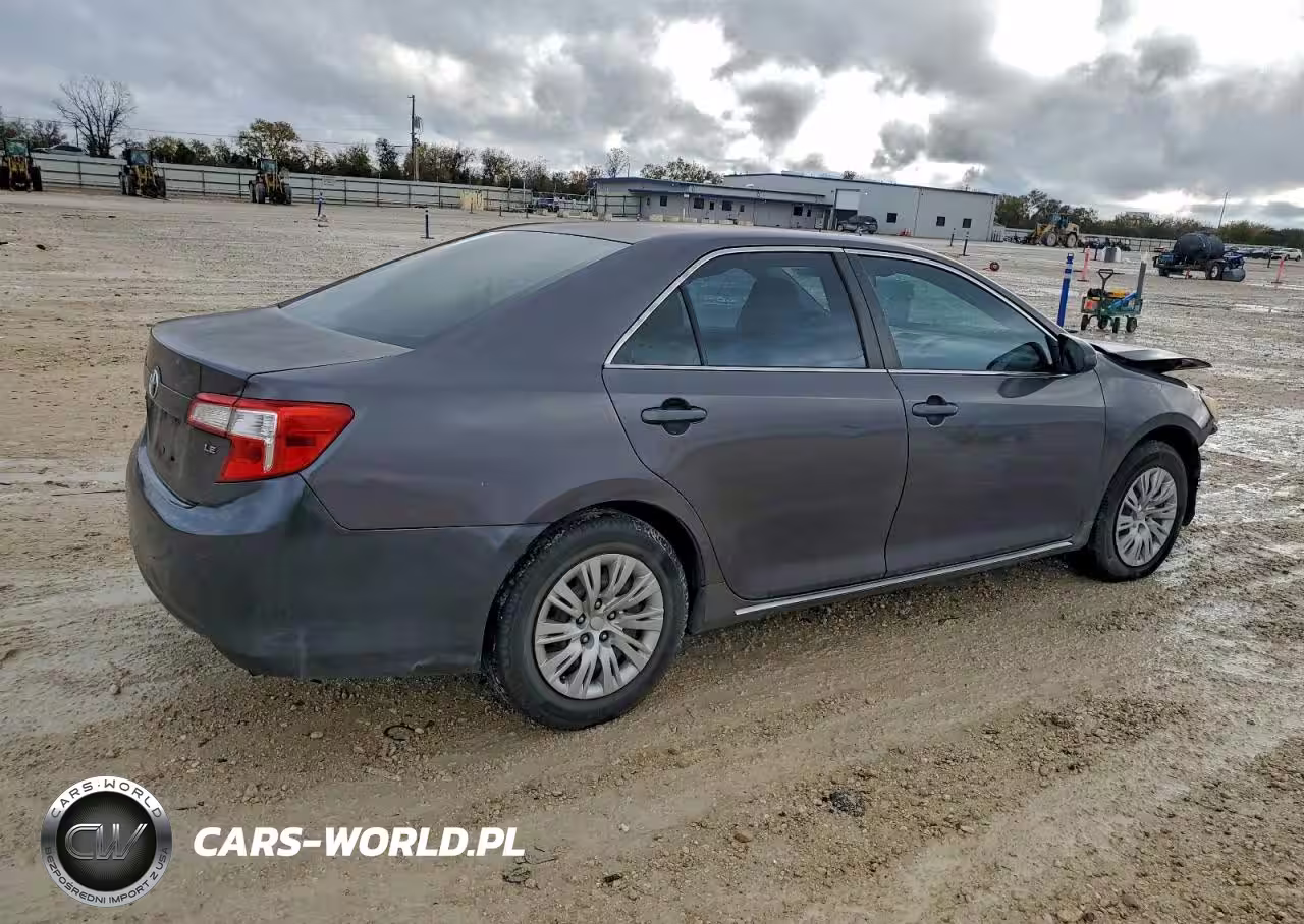 2013 Toyota Camry L VIN:4T4BF1FK9DR321086 - 3