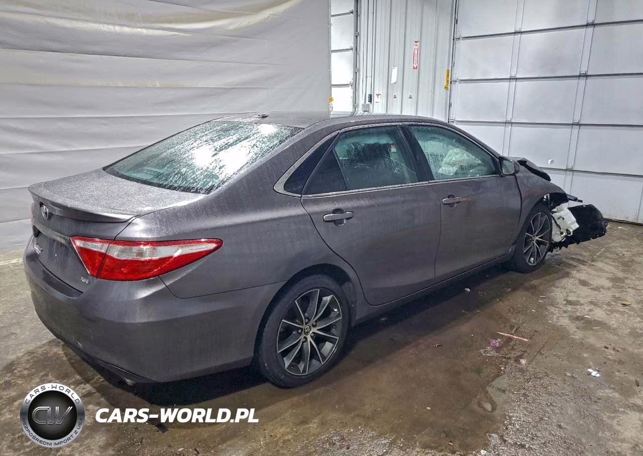 2015 Toyota Camry Le VIN:4T1BF1FK8FU952618 - 3