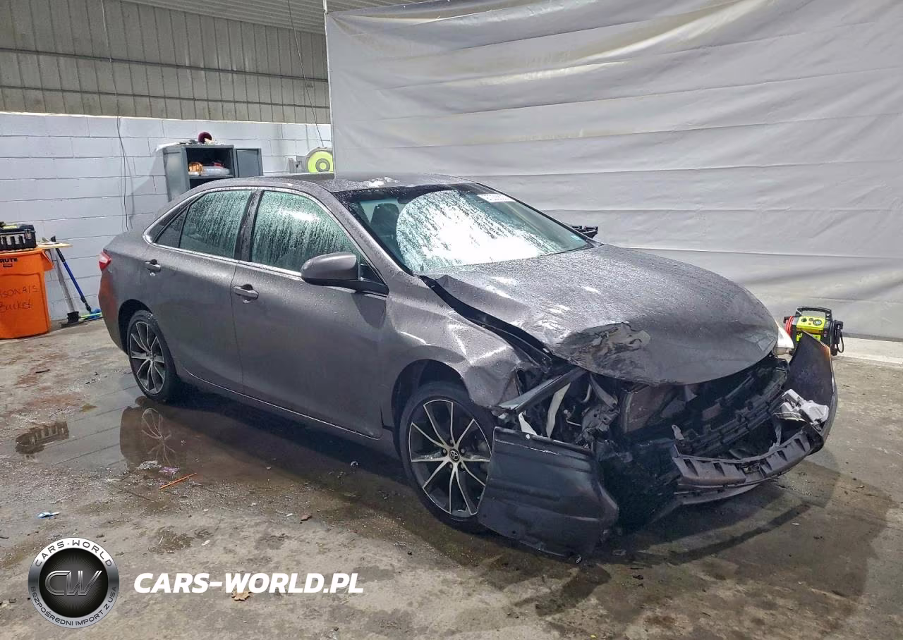 2015 Toyota Camry Le VIN:4T1BF1FK8FU952618 - 4
