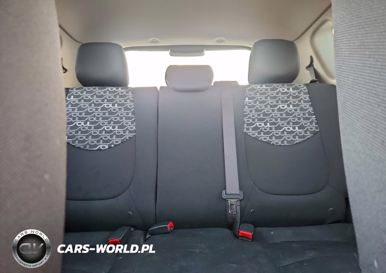 2011 Kia Soul + VIN:KNDJT2A2XB7238407 - 10