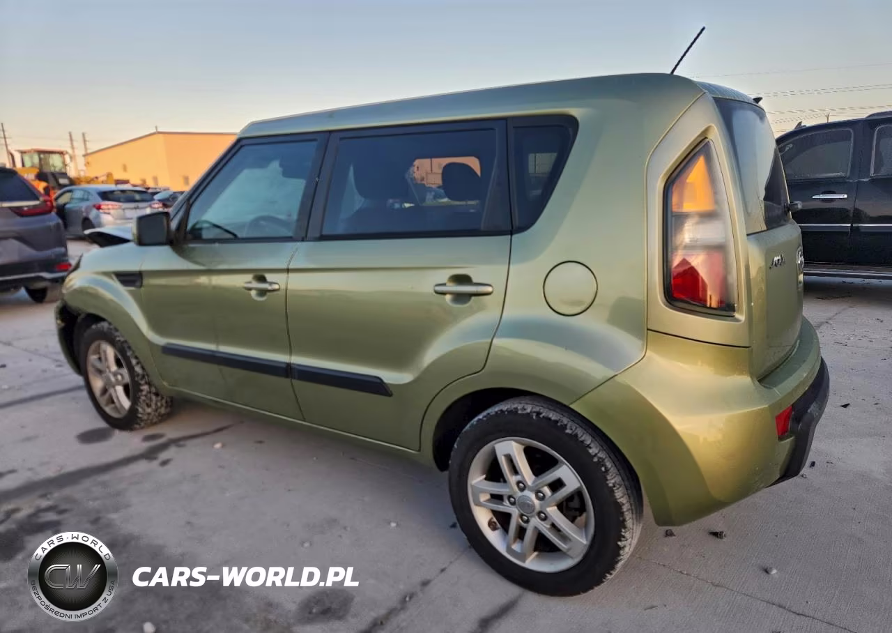 2011 Kia Soul + VIN:KNDJT2A2XB7238407 - 2