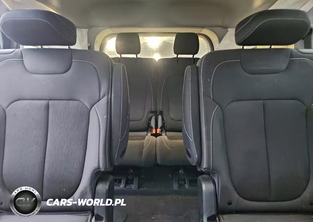 2024 Jeep Grand Cherokee L Laredo VIN:1C4RJJAG0R8940173 - 10