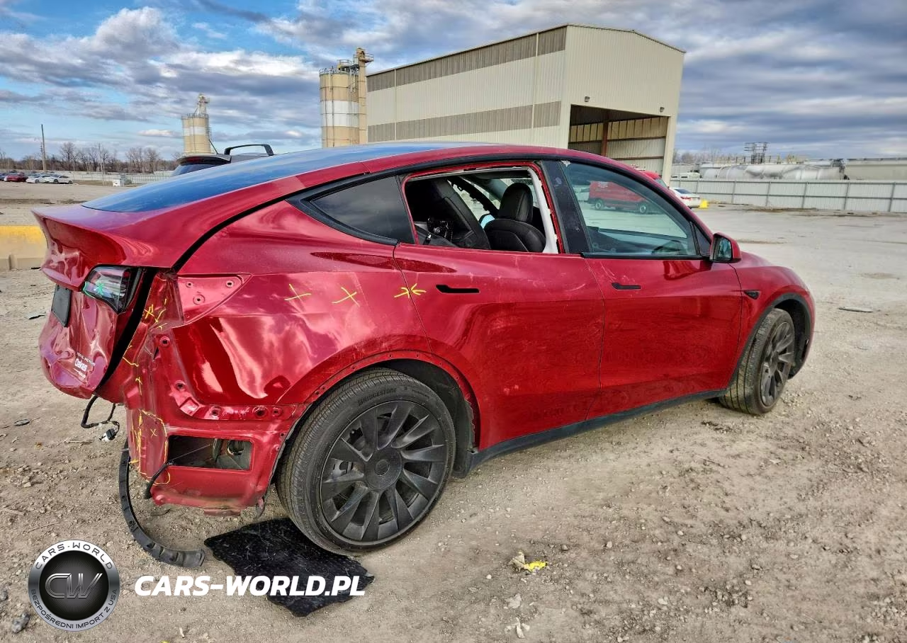 2021 Tesla Model Y VIN:5YJYGDEE4MF232649 - 3