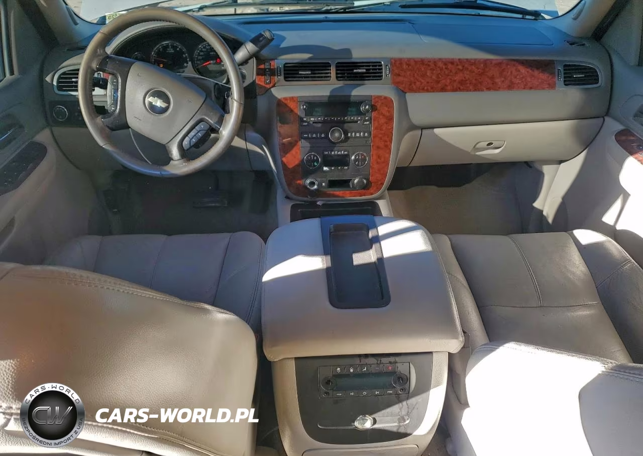 2007 Chevrolet Suburban C1500 VIN:1GNFC16J87J202541 - 8