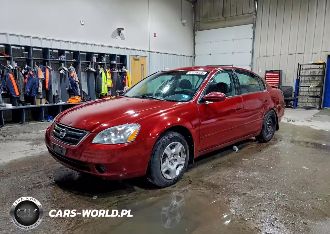 2004 Nissan Altima Base