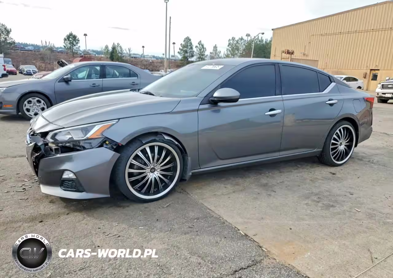 2019 Nissan Altima S