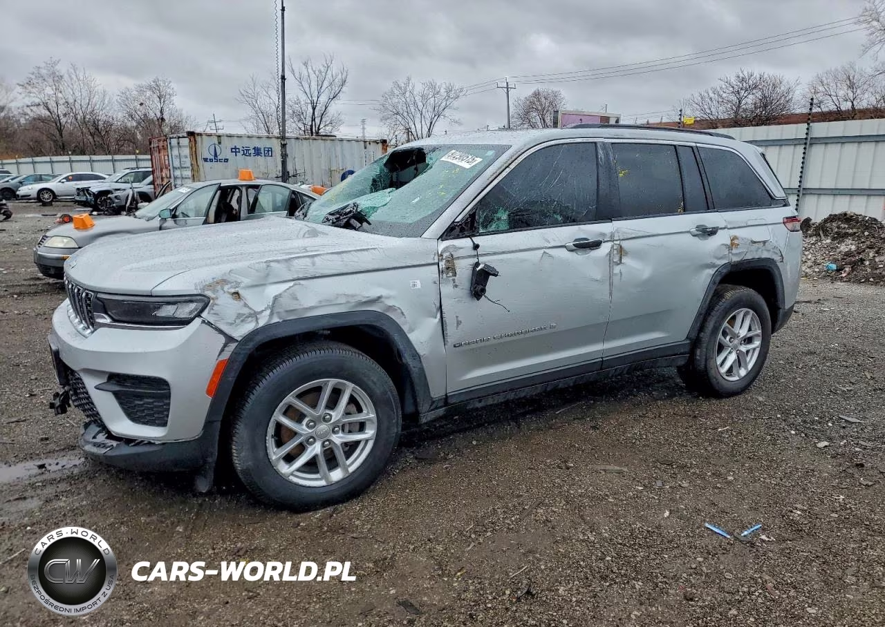 2025 Jeep Grand Cherokee Laredo