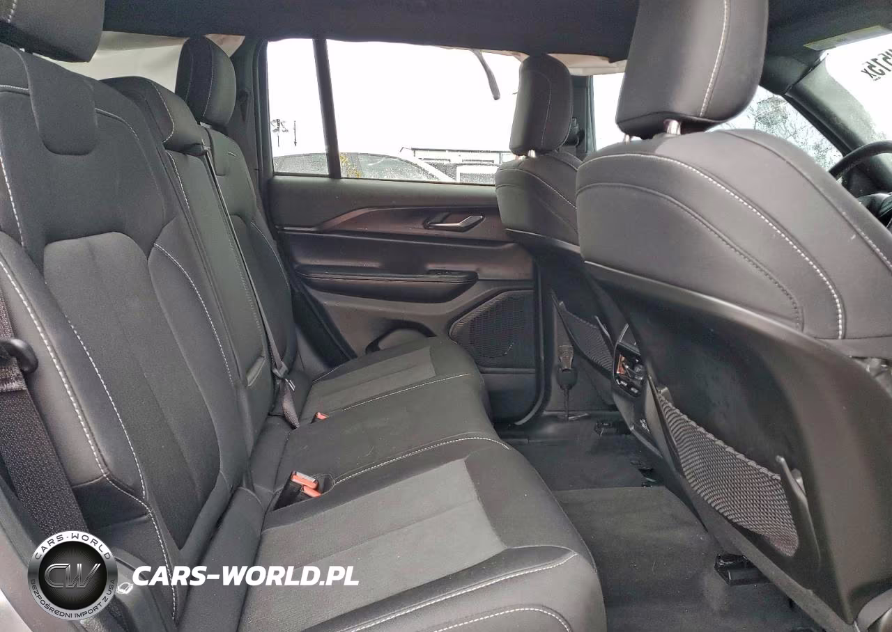 2025 Jeep Grand Cherokee Laredo VIN:1C4RJHAG5SC293782 - 11