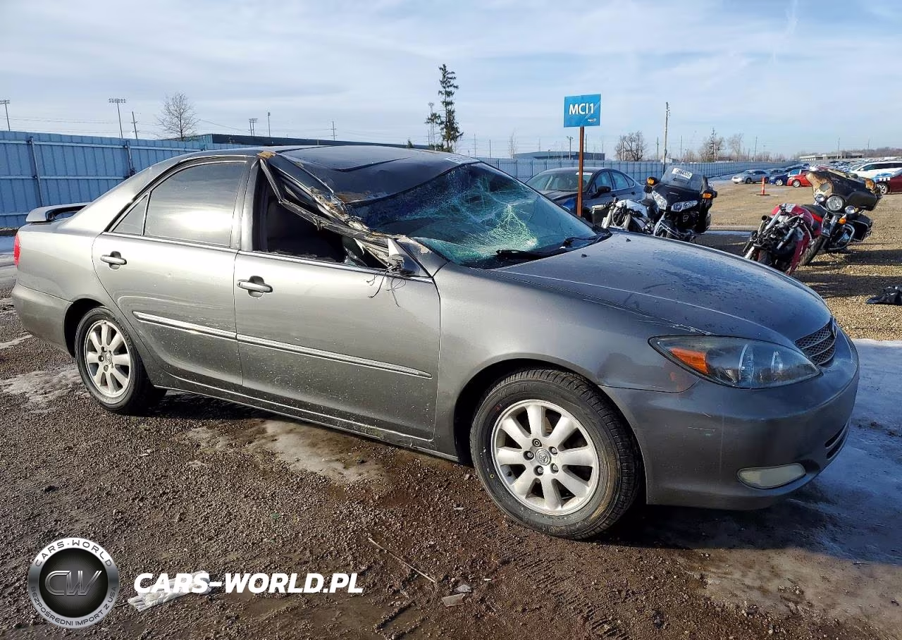 2003 Toyota Camry Xle V6 VIN:4T1BF30K63U550371 - 4
