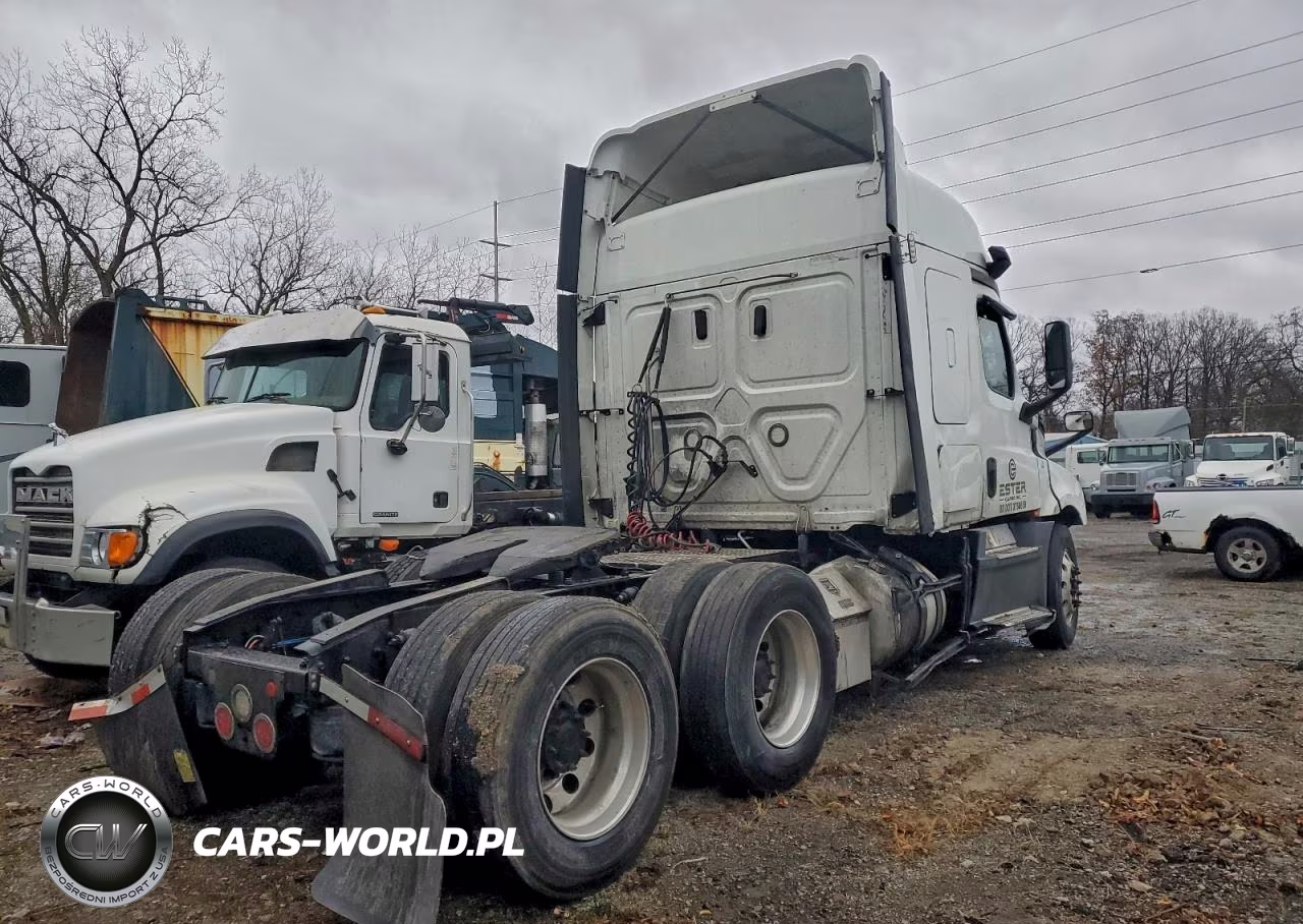 2020 Freightliner Cascadia 126 Semi Truck VIN:3AKJHHDR9LSLR8586 - 4