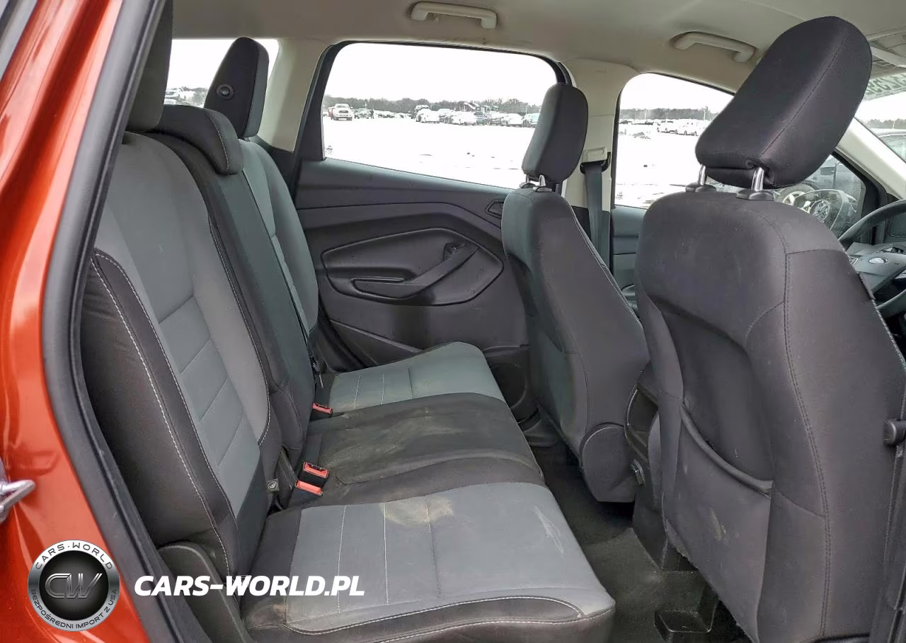 2019 Ford Escape S VIN:1FMCU0F76KUB53513 - 10