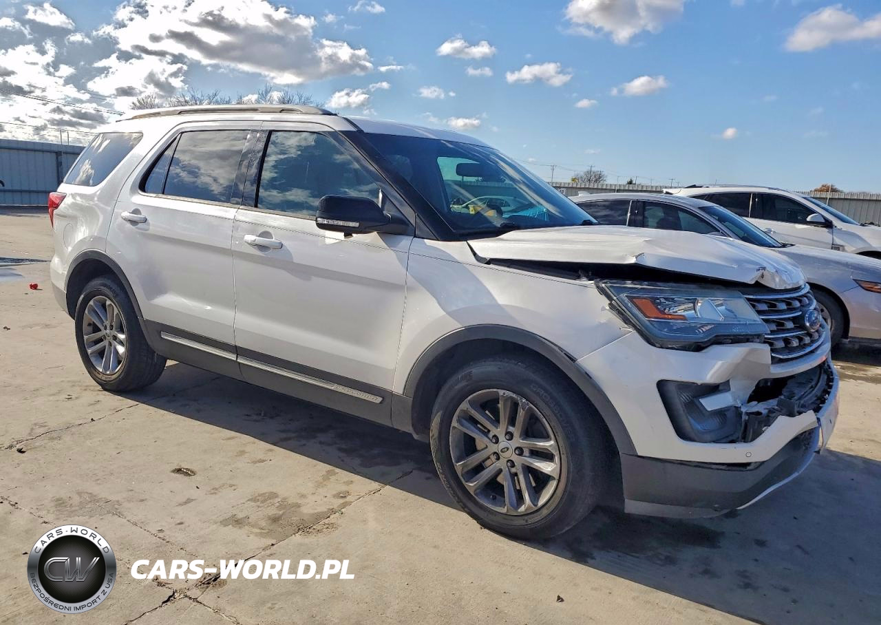 2016 Ford Explorer Xlt VIN:1FM5K7DH3GGC85573 - 4