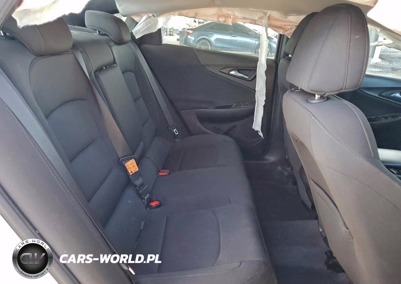 2018 Chevrolet Malibu Ls VIN:1G1ZB5ST0JF247158 - 10