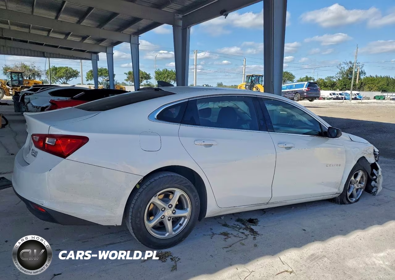 2018 Chevrolet Malibu Ls VIN:1G1ZB5ST0JF247158 - 3